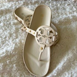 Tory Burch Miller Cloud Coin Thong Sandals Size 9